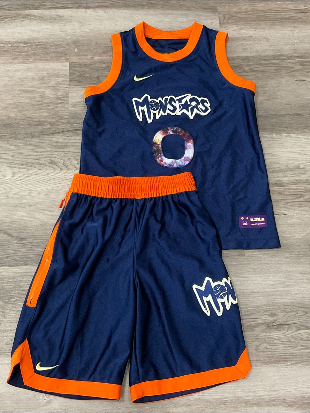 Nike LeBron x Monstars DNA Space Jam 2 Basketball Jersey/Shorts Set Youth Large